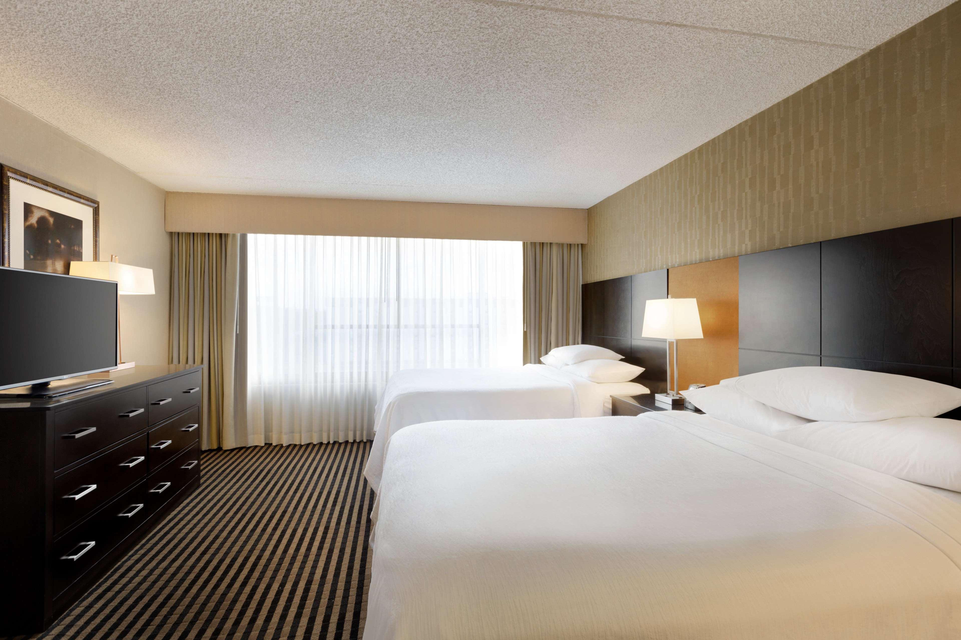 Embassy Suites By Hilton Piscataway Somerset Экстерьер фото