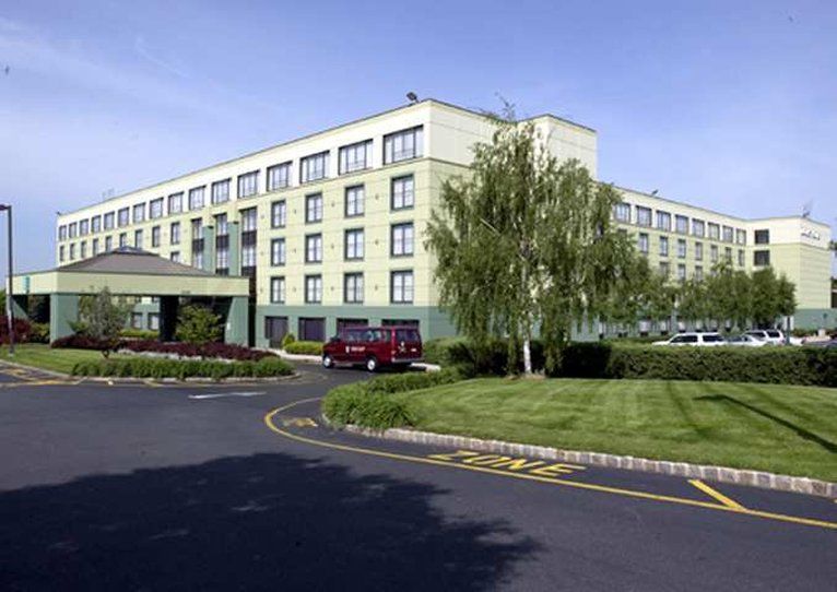 Embassy Suites By Hilton Piscataway Somerset Экстерьер фото